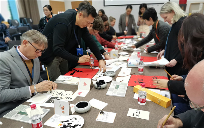 國(guó)際設(shè)計(jì)學(xué)院赴歐洲藝術(shù)院校聯(lián)盟領(lǐng)導(dǎo)人峰會(huì)，共促文化藝術(shù)交流新篇章